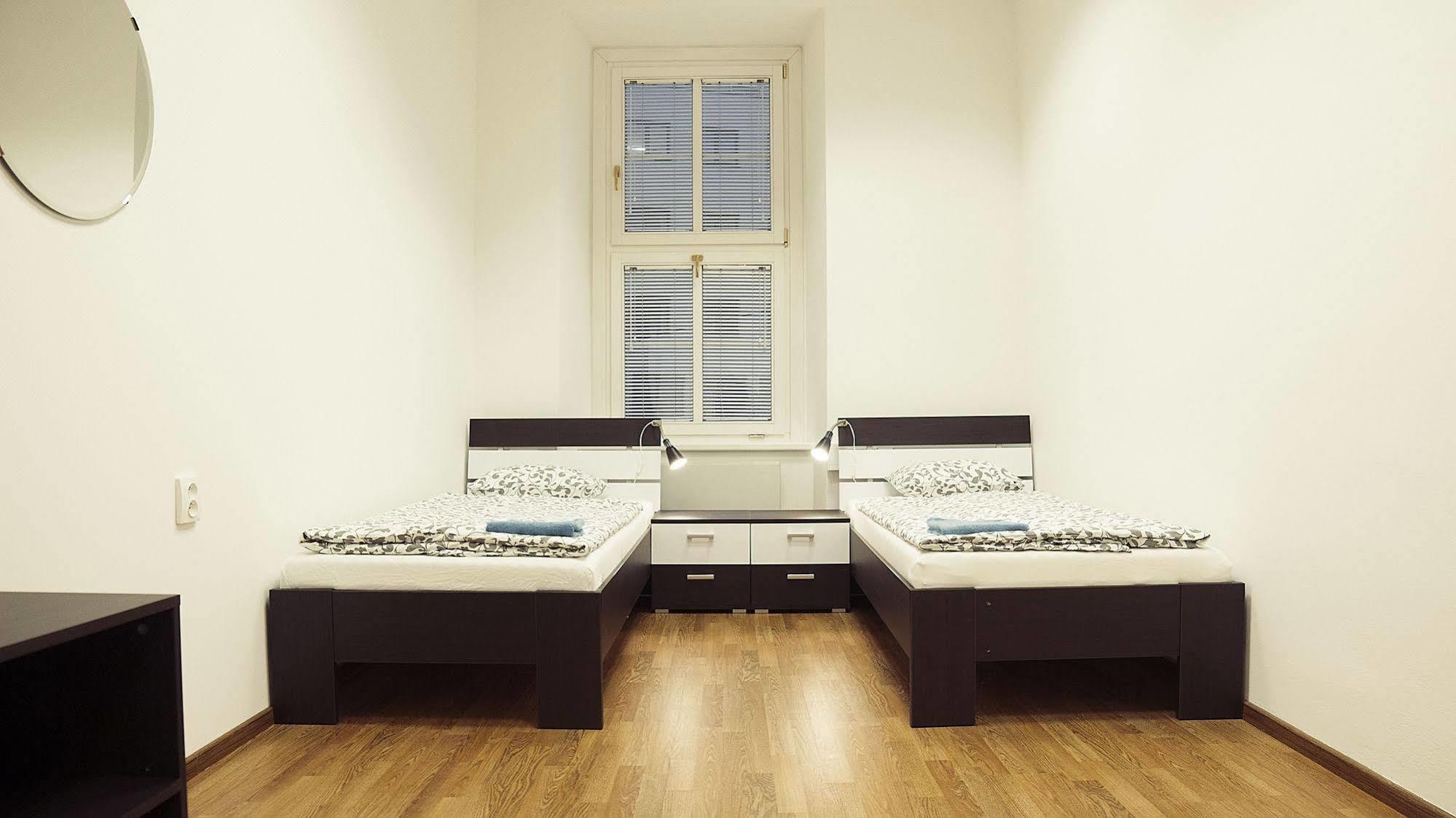 Hostel Folks Bratislava Extérieur photo
